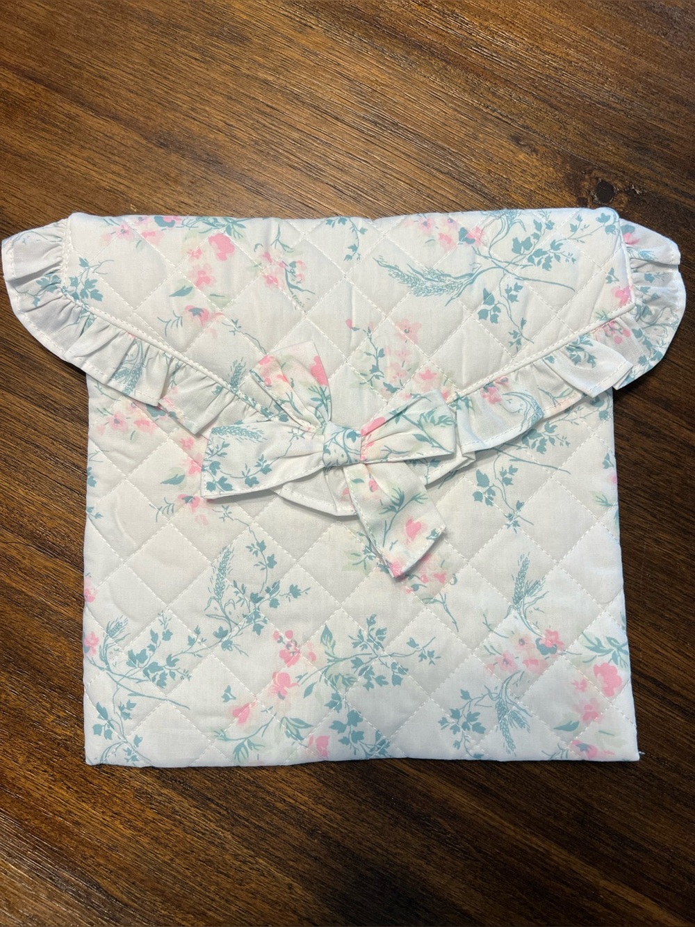Brand New-Rachel Ashwell Shabby Chic Beauty Bag